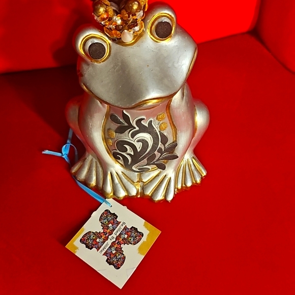 JilliMac Other - Ceramic handmade Frog 🐸 Prince NWT ✨️ By JilliMac